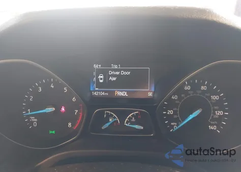 2016 Ford Focus Se z USA, uszkodzony, nr VIN 1FADP3K24GL256492